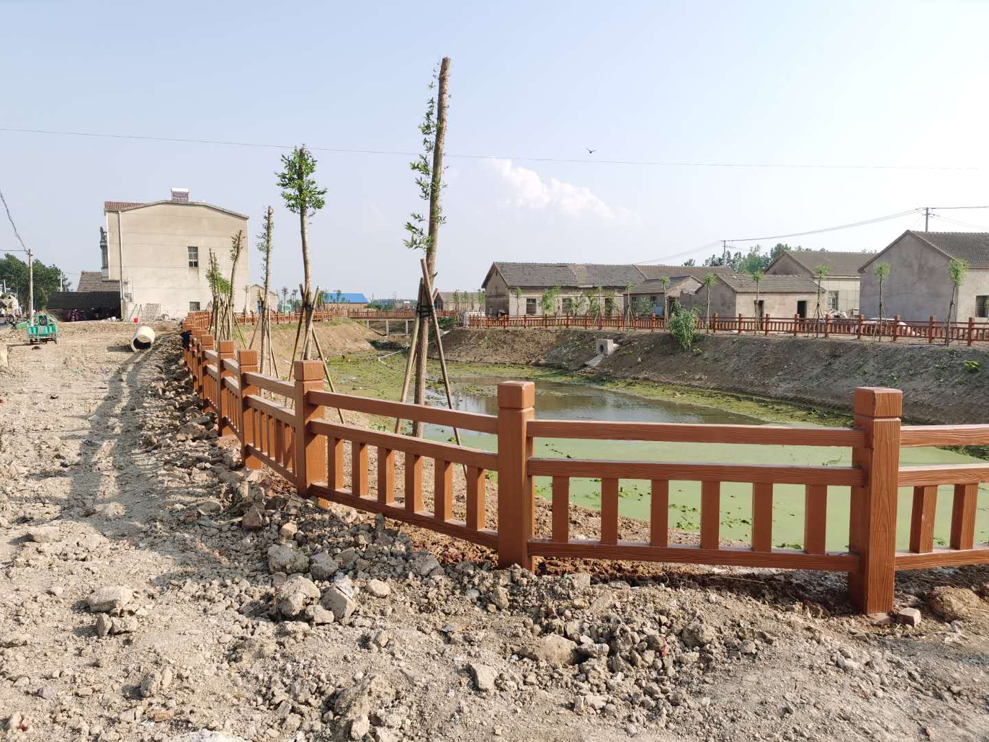 定遠(yuǎn)齋郎仿木護(hù)欄1.jpg 定遠(yuǎn)齋郎仿木護(hù)欄1.jpg